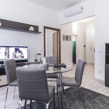 Hemeras Boutique Homes - City Center Design Flats Мілан Екстер'єр фото