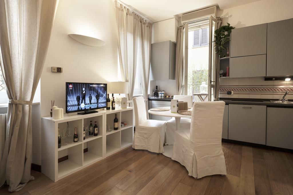 Hemeras Boutique Homes - City Center Design Flats Мілан Екстер'єр фото