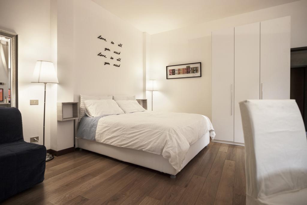 Hemeras Boutique Homes - City Center Design Flats Мілан Екстер'єр фото