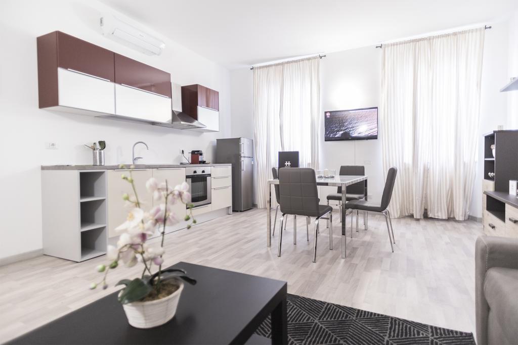 Hemeras Boutique Homes - City Center Design Flats Мілан Екстер'єр фото