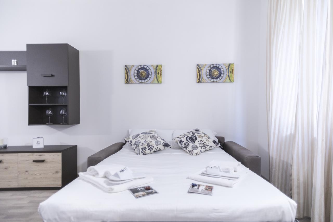 Hemeras Boutique Homes - City Center Design Flats Мілан Екстер'єр фото