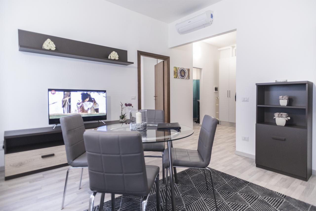 Hemeras Boutique Homes - City Center Design Flats Мілан Екстер'єр фото